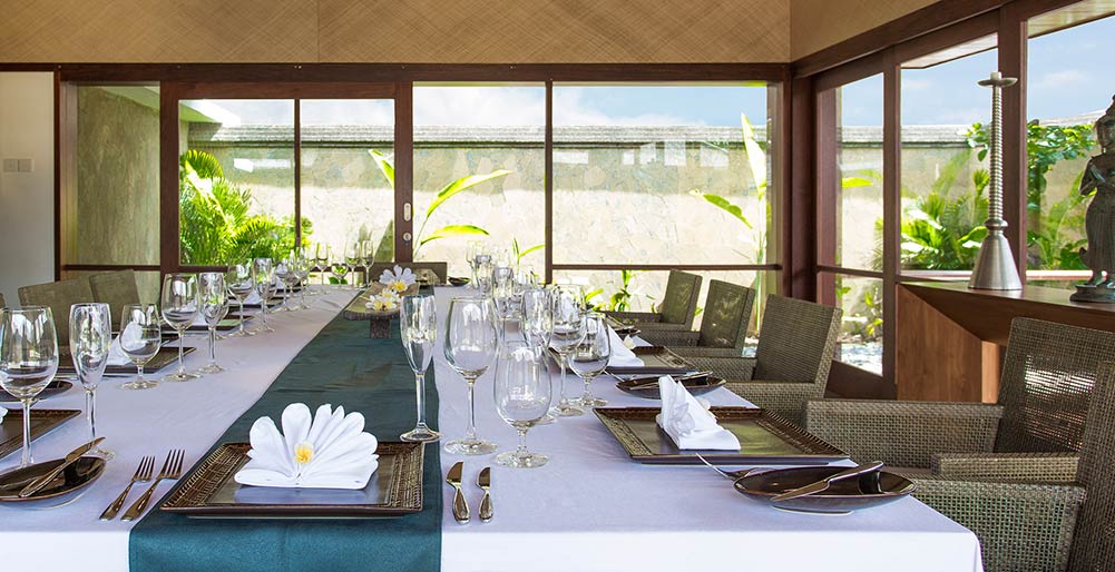 Villa Bayu Gita - Beachfront - Indoor dining